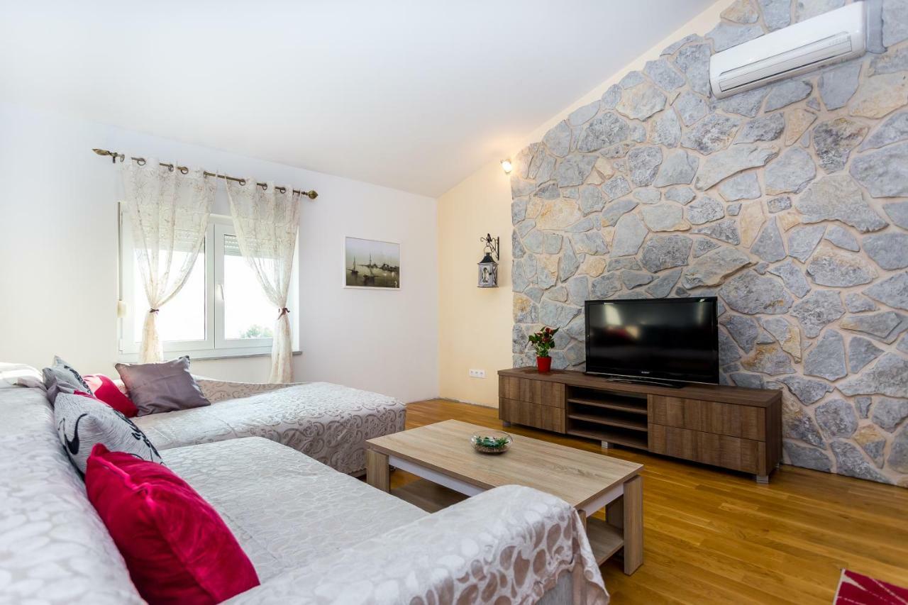 Urban Luxury Suites Juricevic Дуче Экстерьер фото