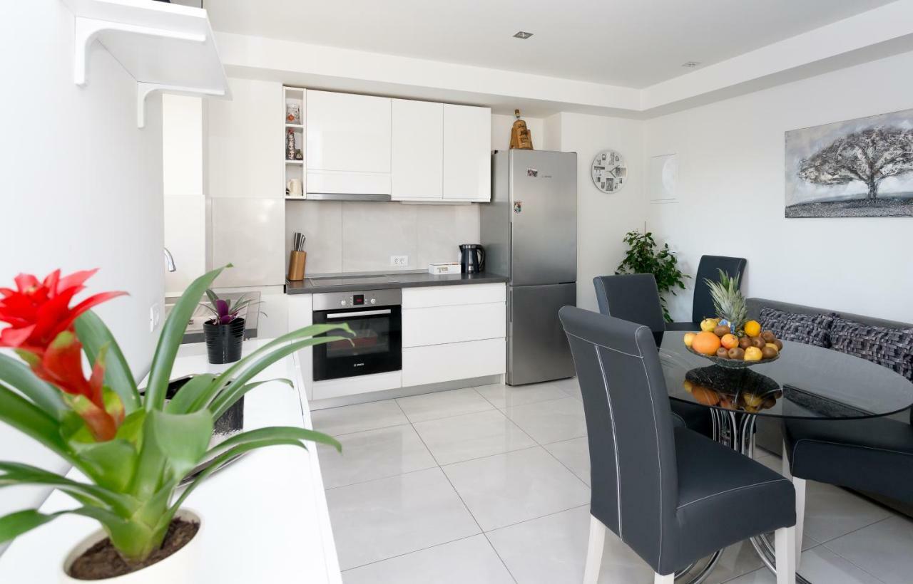 Urban Luxury Suites Juricevic Дуче Экстерьер фото